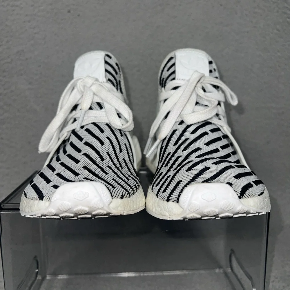 adidas NMD XR1 Primeknit Zebra Sneaker Men Sz 6 White Black Running Shoes BB2911